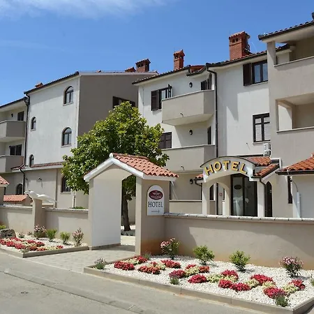 Letan Otel 4*