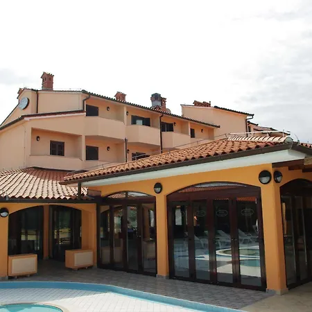 Letan Otel 4*