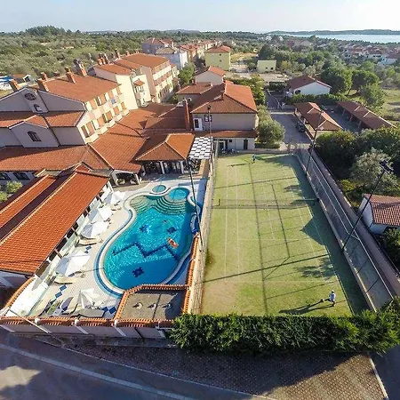 Letan Otel
